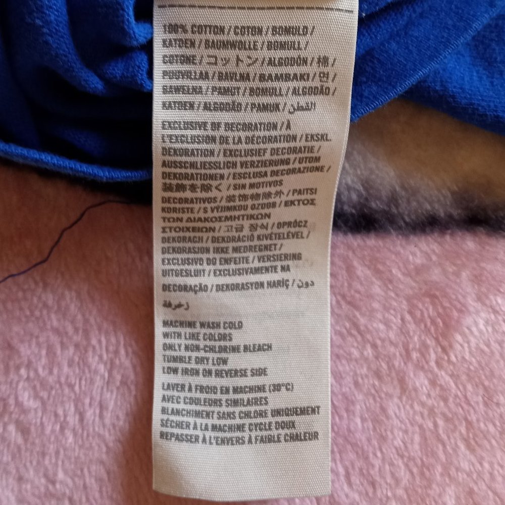 HOLLISTER T-Shirt - Picture 7 of 7
